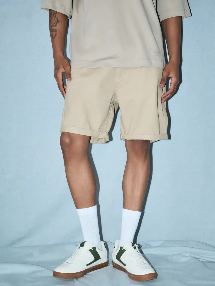 Классические шорты чиносы