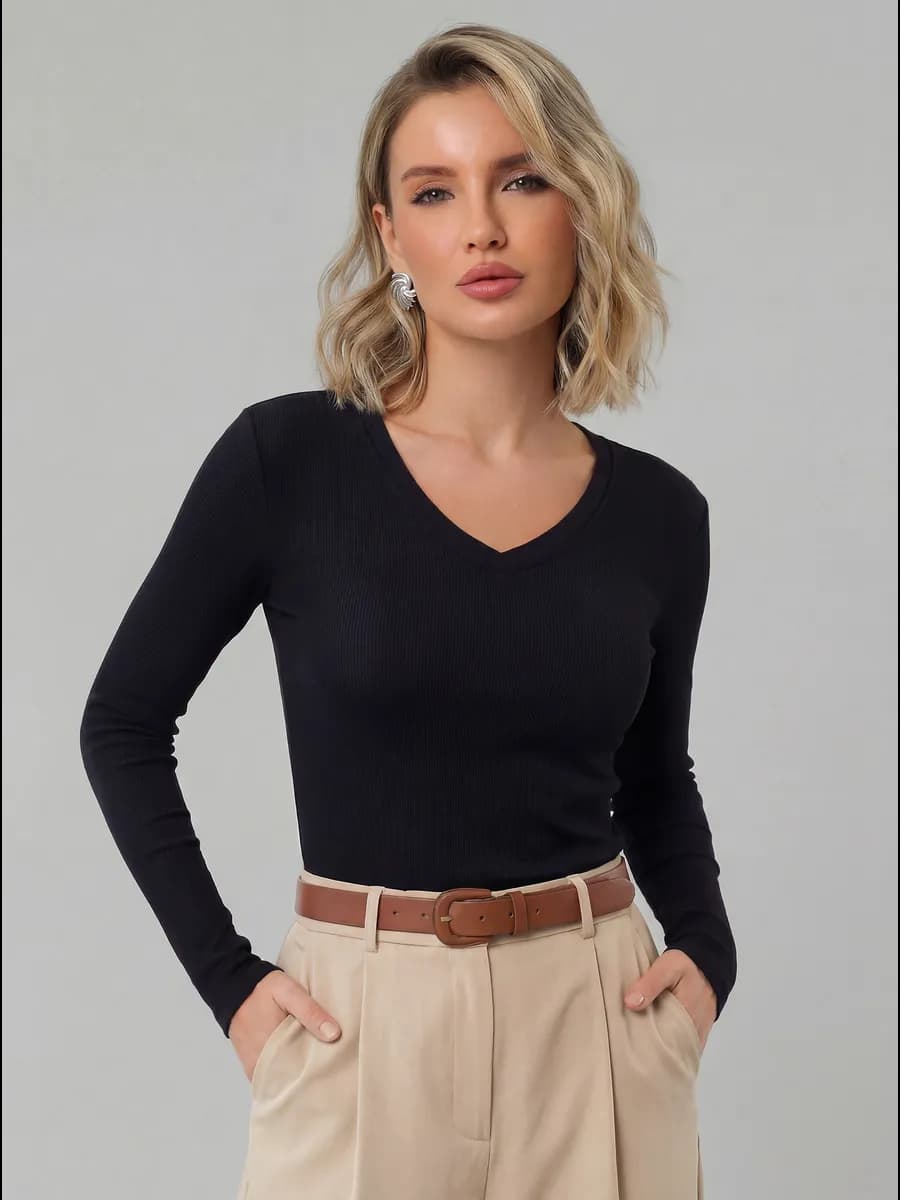 Лонгслив в рубчик облегающий джемпер лапша V-образный вырез