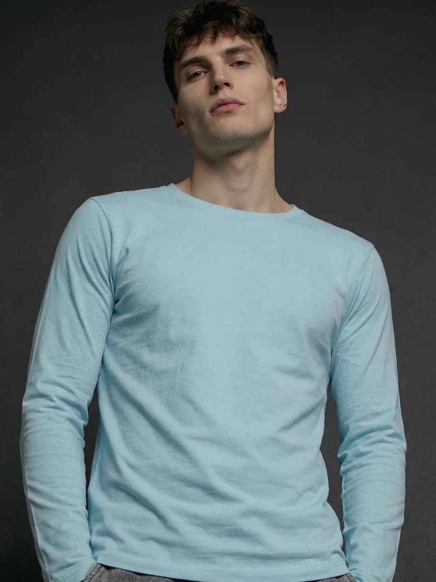 Лонгслив голубой футболка с длинным рукавом
