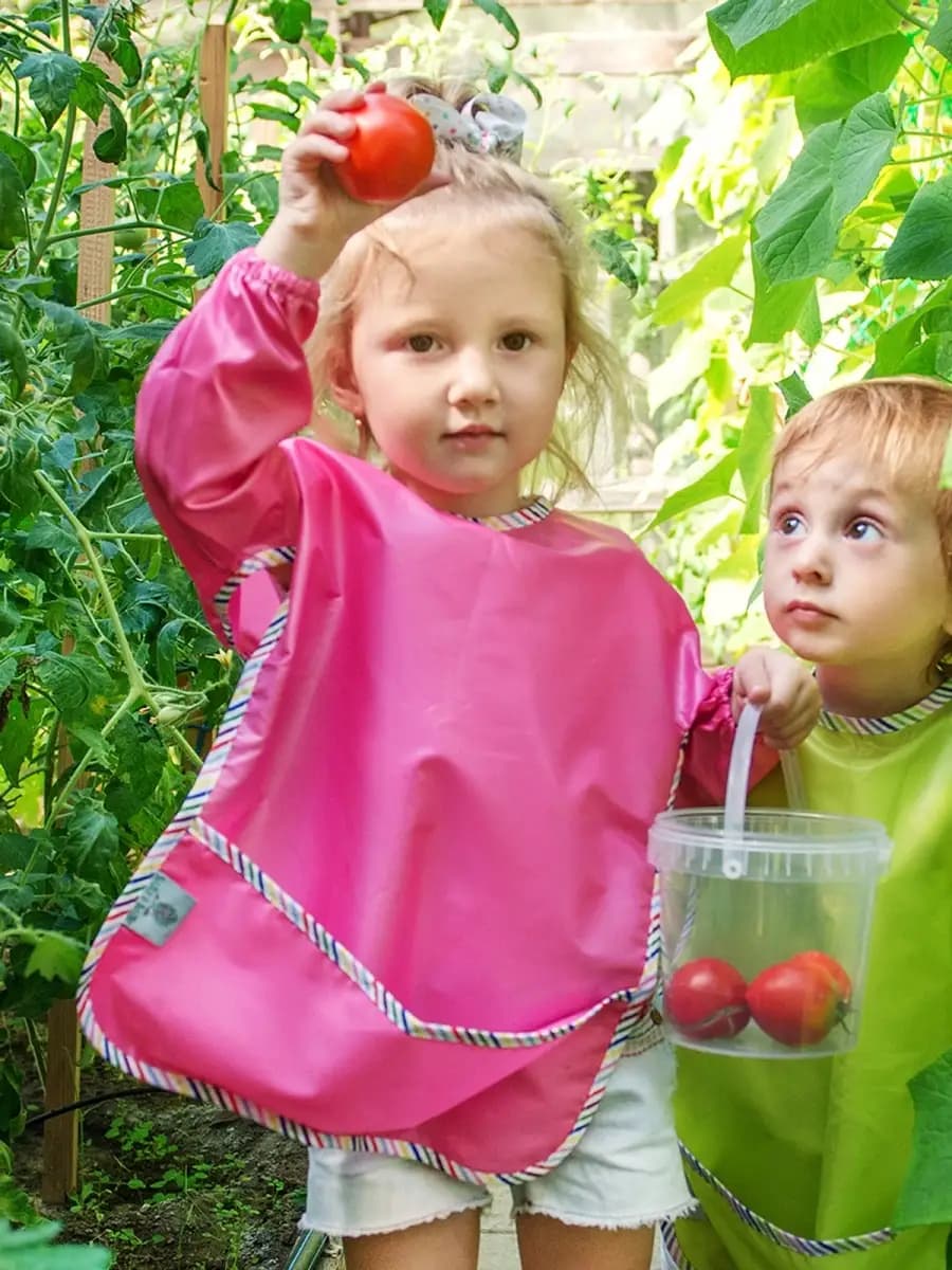 Фартук с рукавами для кормления и творчества