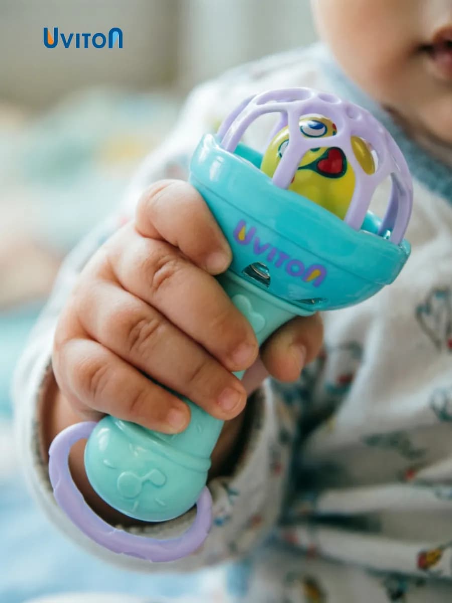 Погремушка для новорожденного с мягкой вставкой