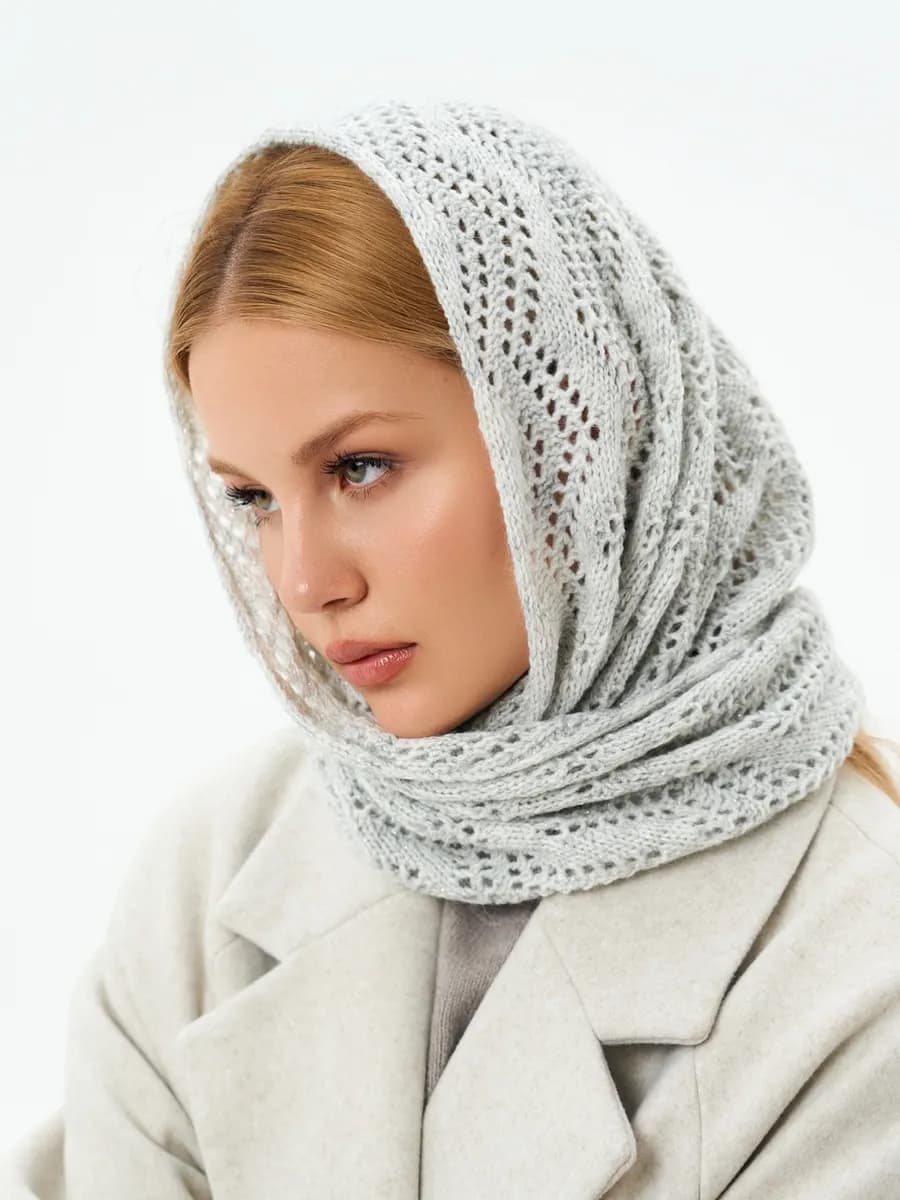 Платок вязаный ажурный