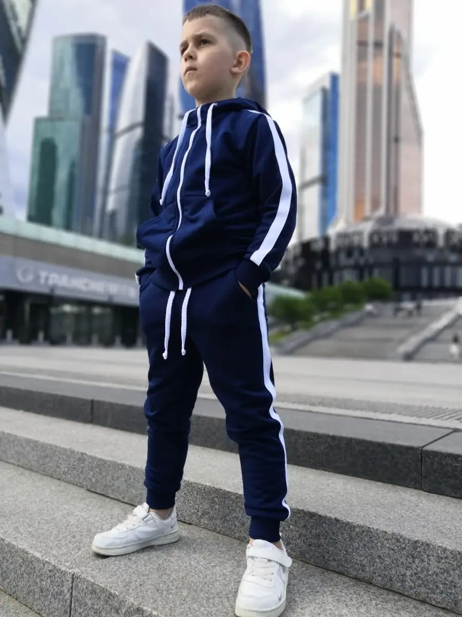 Спортивный костюм