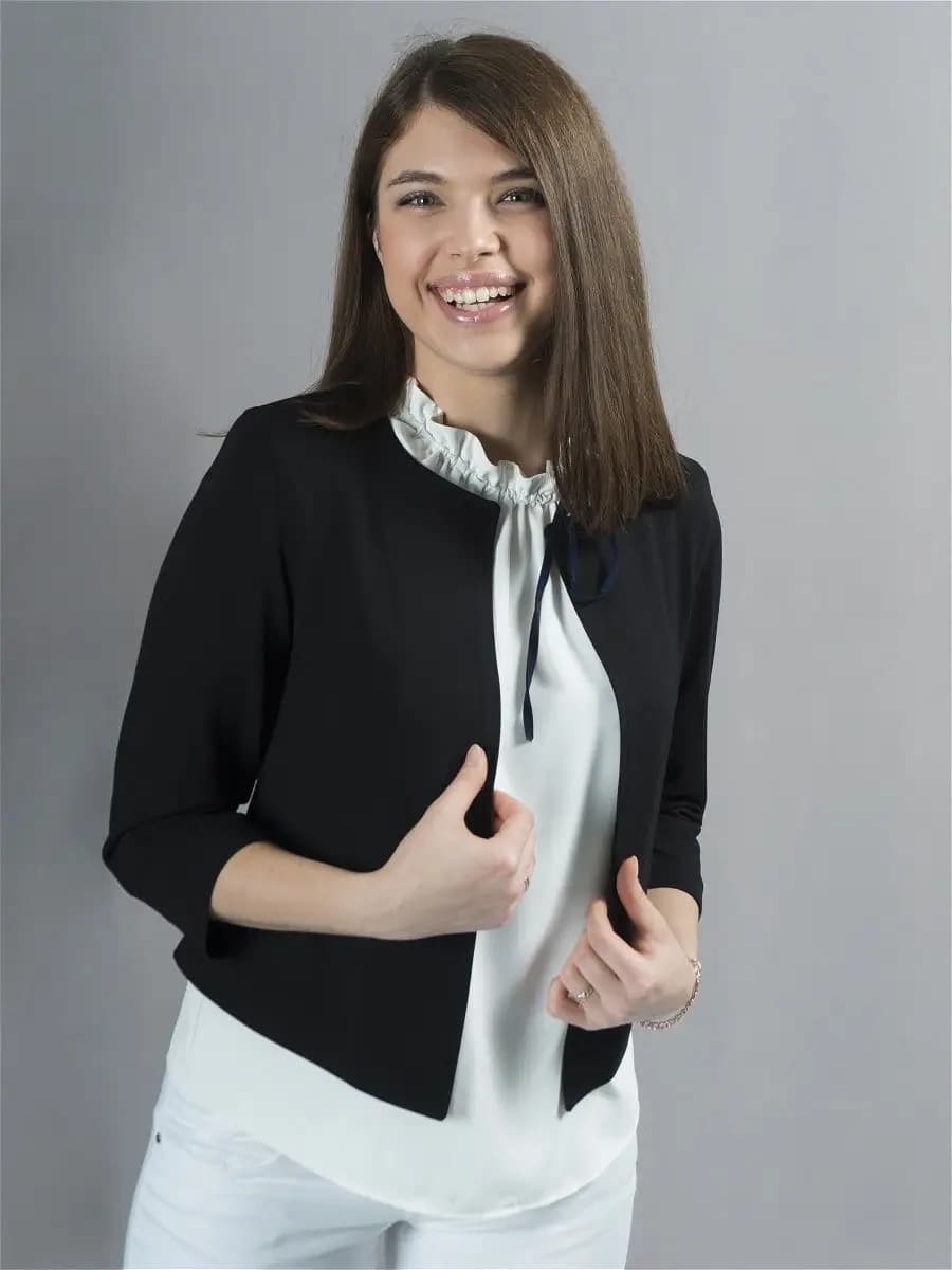 Жакет-пиджак трикотажный,чёрный укороченный