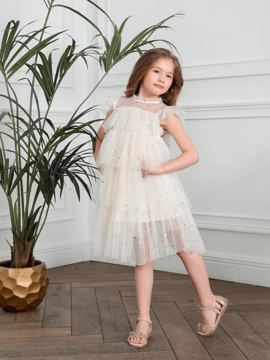 Платье пышное праздничное с блестками на 8 Марта