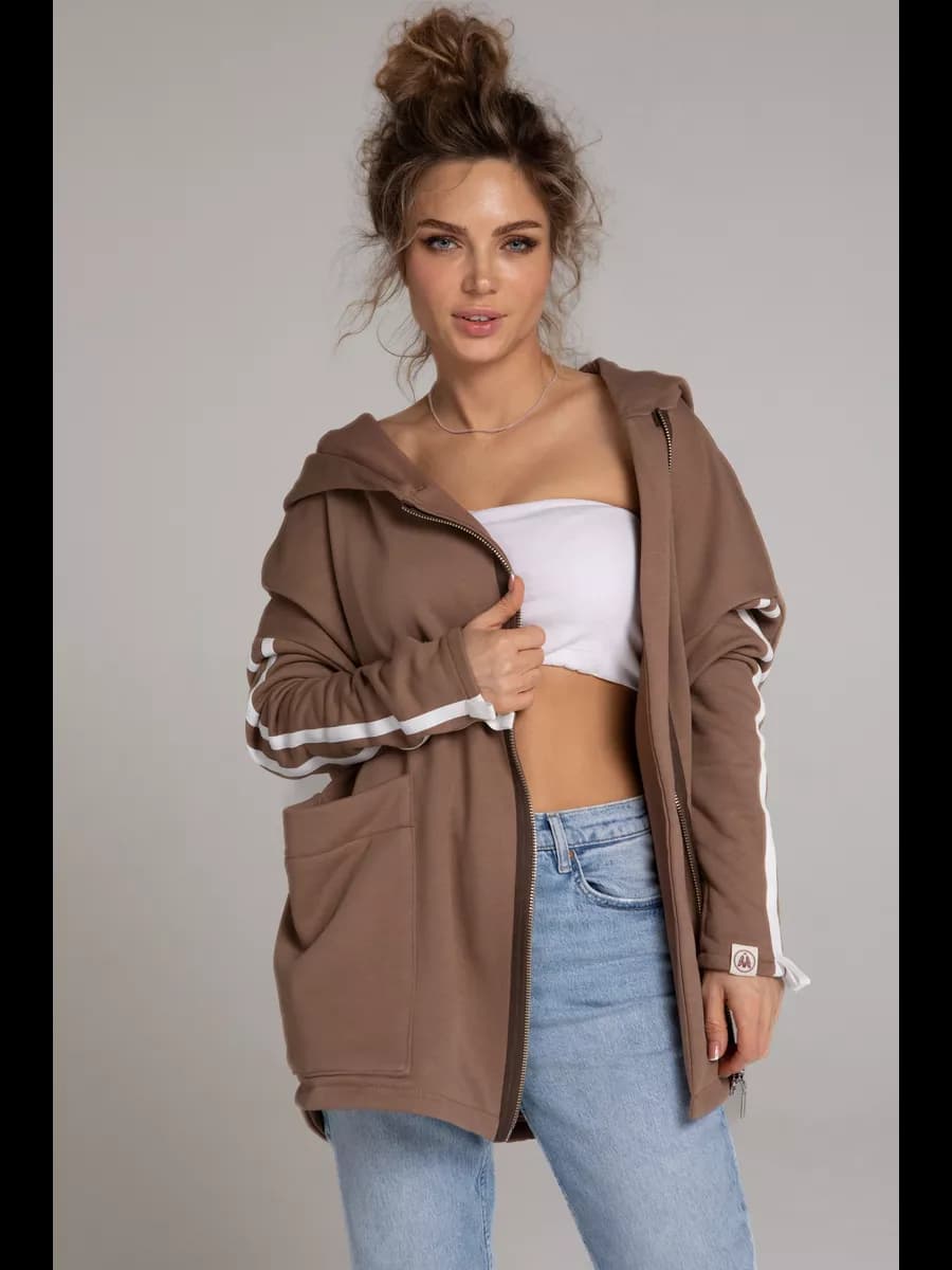 Бомбер на молнии с капюшоном оверсайз