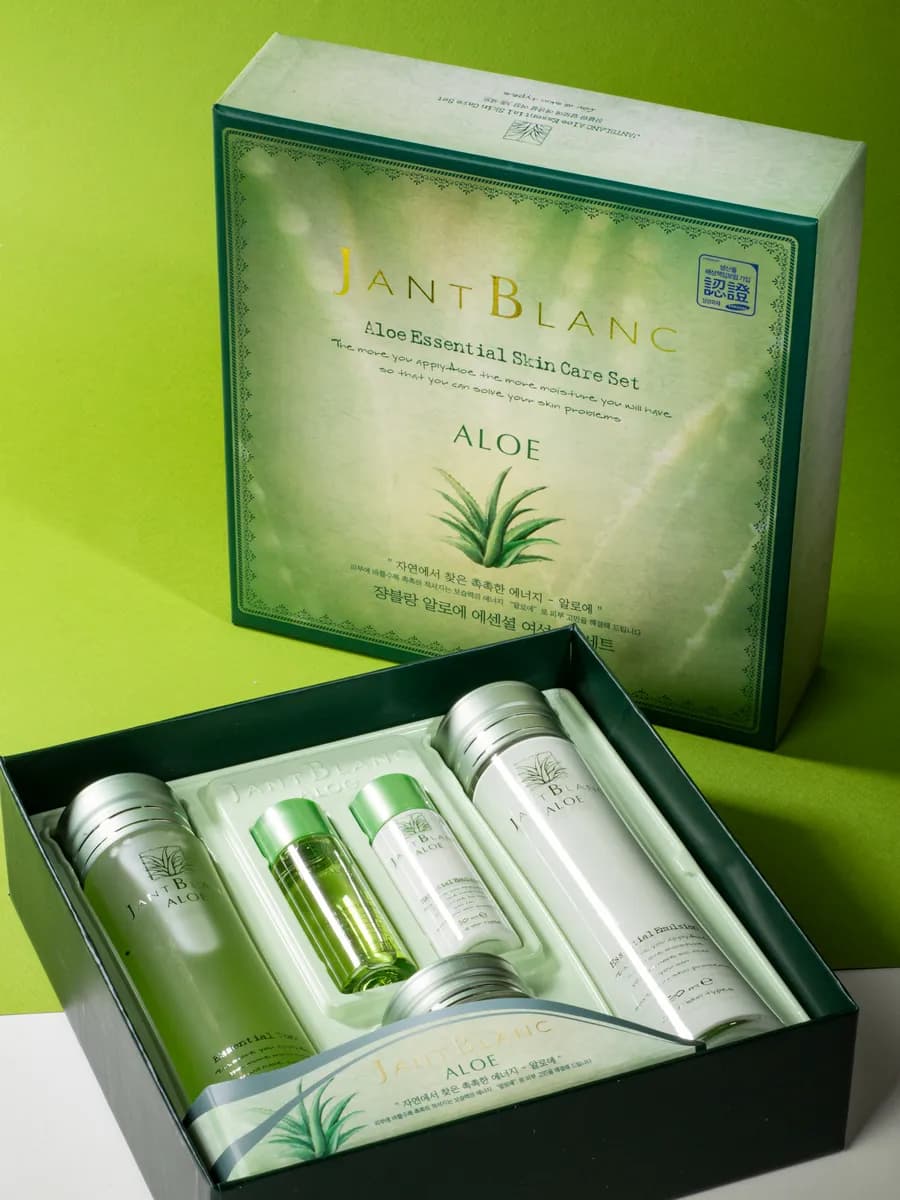 Уходовый набор корейской косметики с экстрактом алоэ