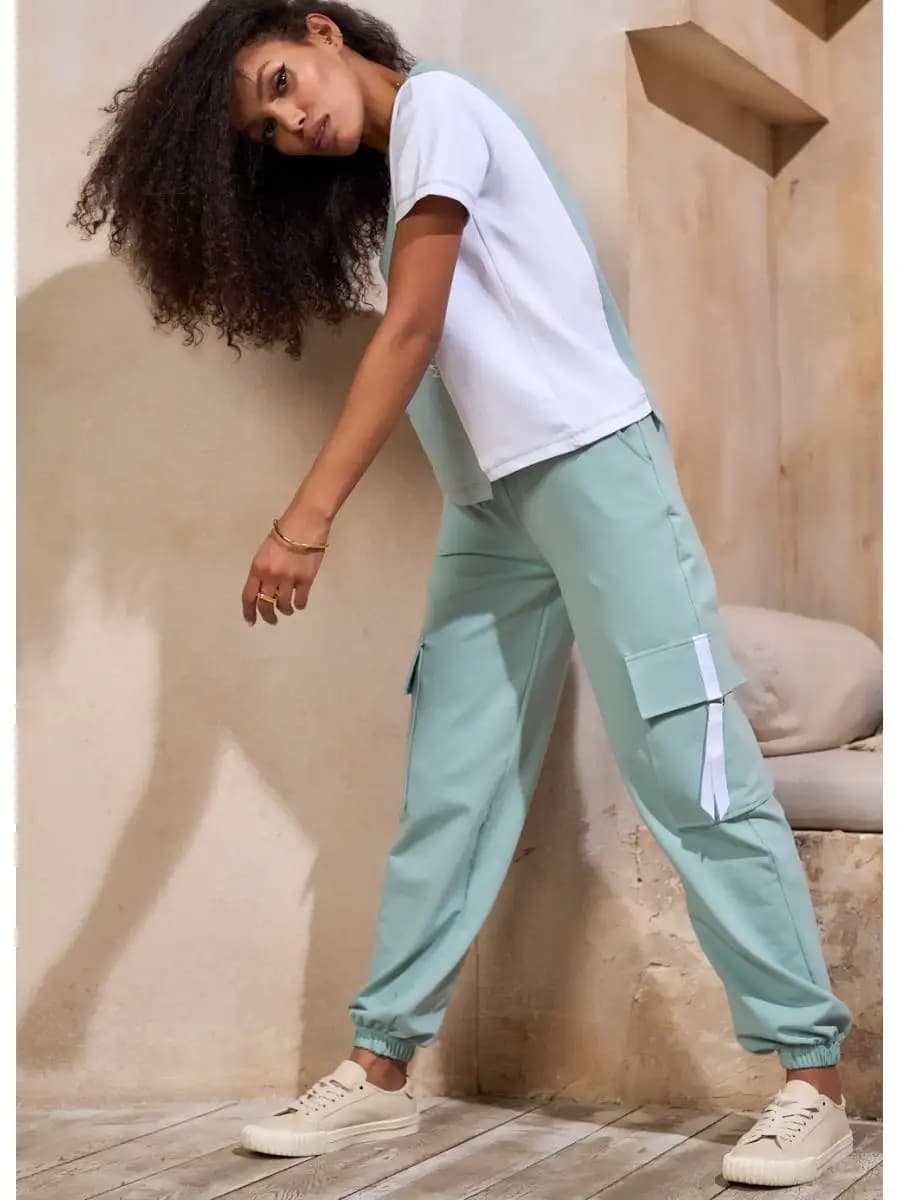 Брюки спортивные карго трикотажные из футера