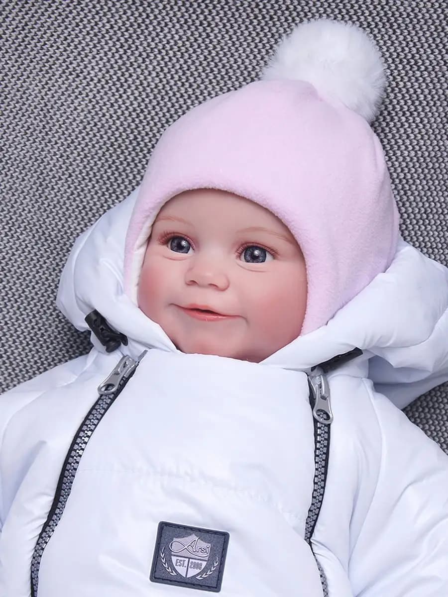 Шапочка для новорожденного на завязках