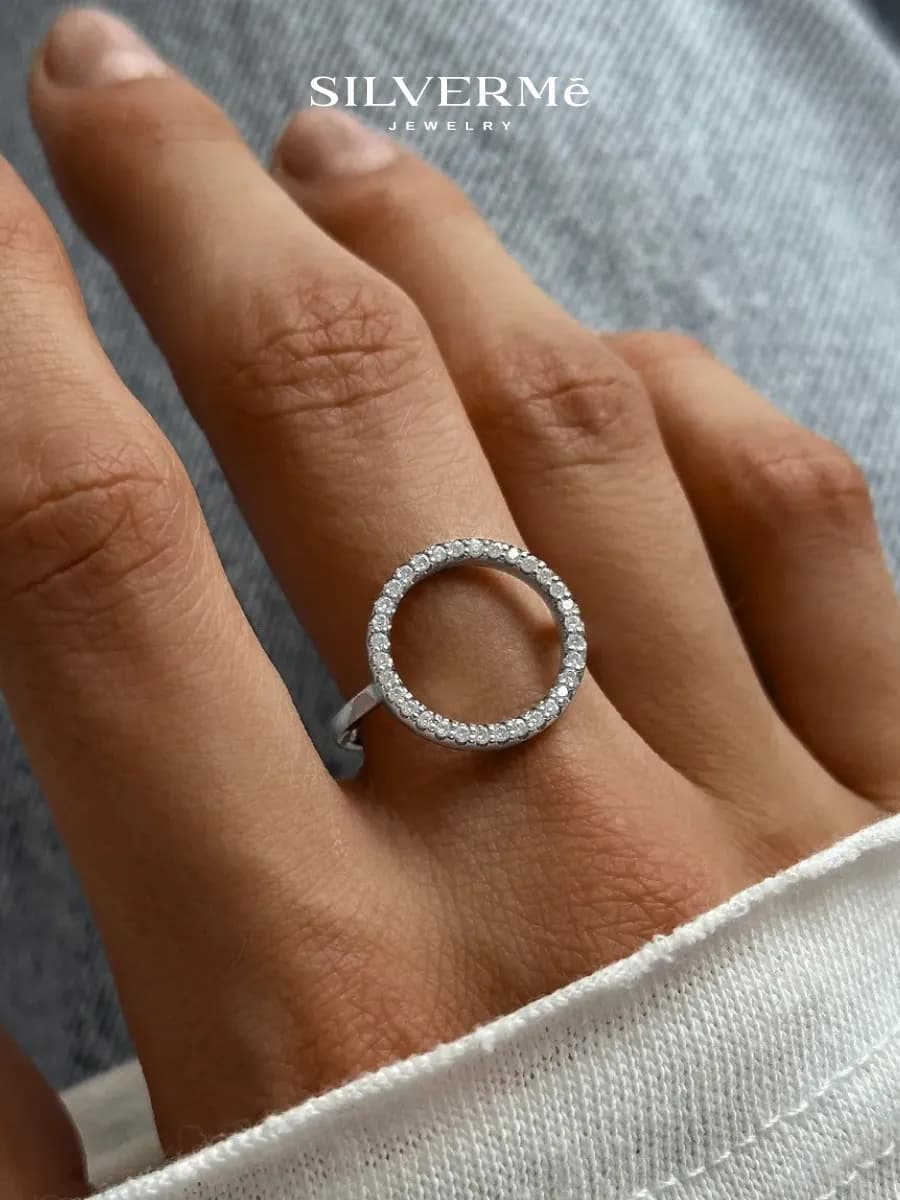 Кольцо серебряное круг дорожка с камнями серебро 925