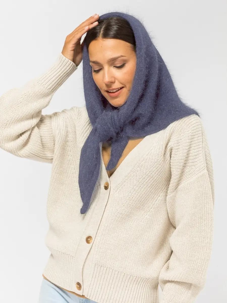 Платок на голову косынка вязаная из ангоры палантин