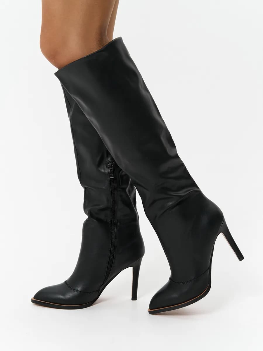 Сапоги трубы на каблуке демисезонные высокие