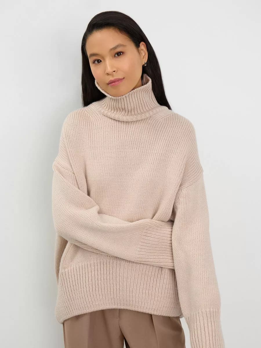 Свитер оверсайз вязаный с горлом