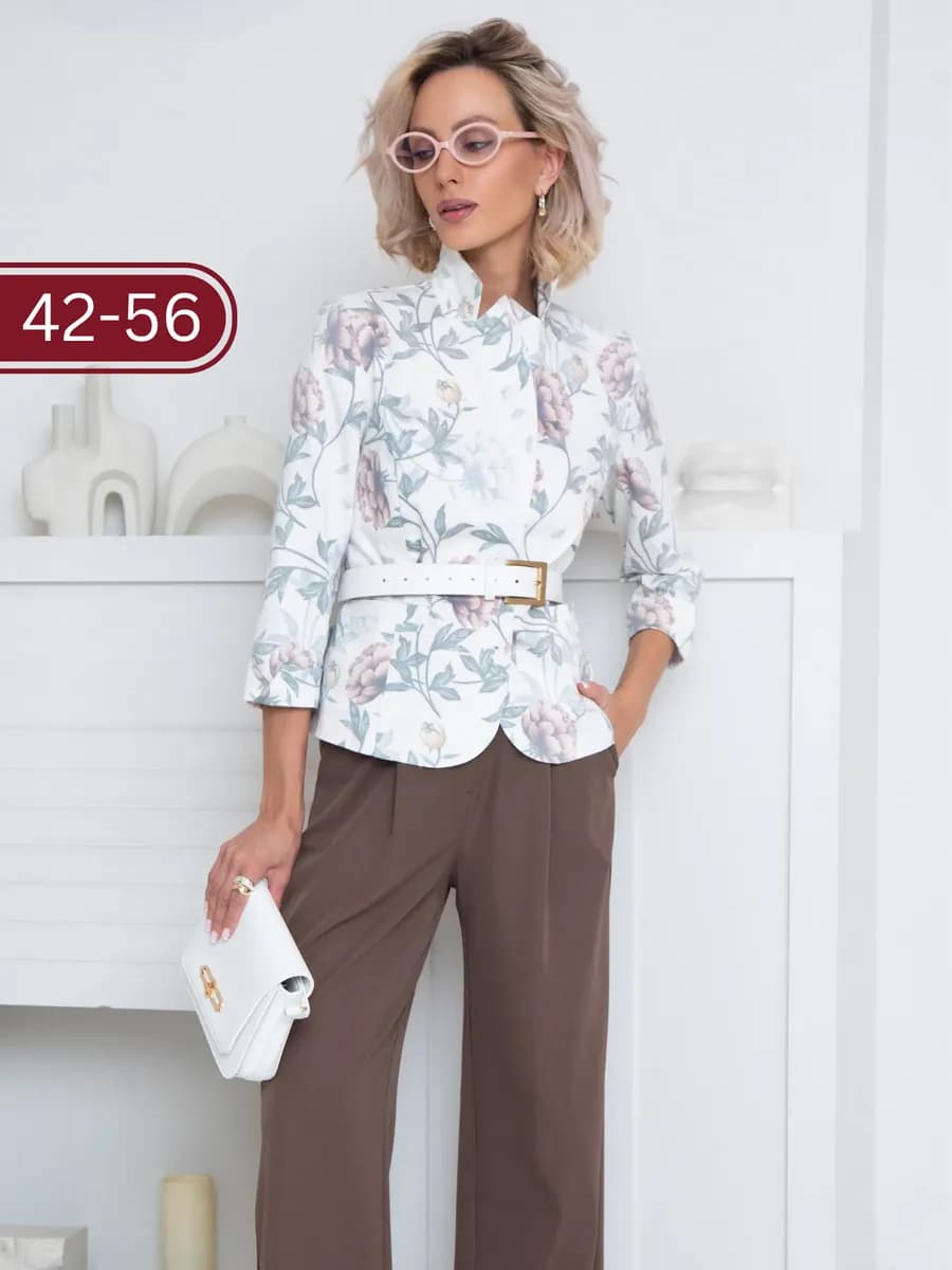 Пиджак женский праздничный короткий приталенный