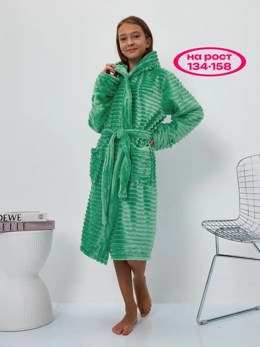 Махровый халат с капюшоном теплый
