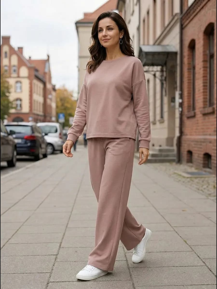 Спортивный костюм оверсайз с широкими брюками