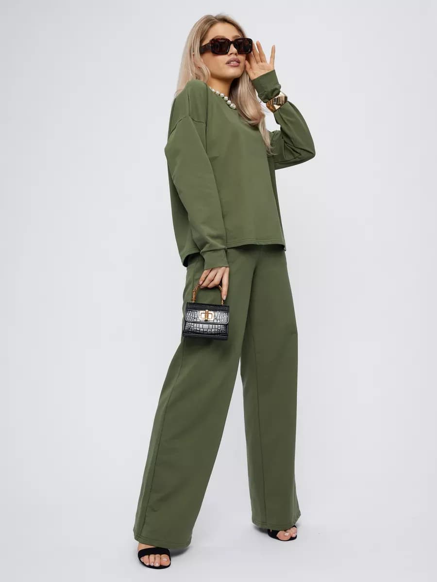 Спортивный костюм оверсайз с широкими брюками