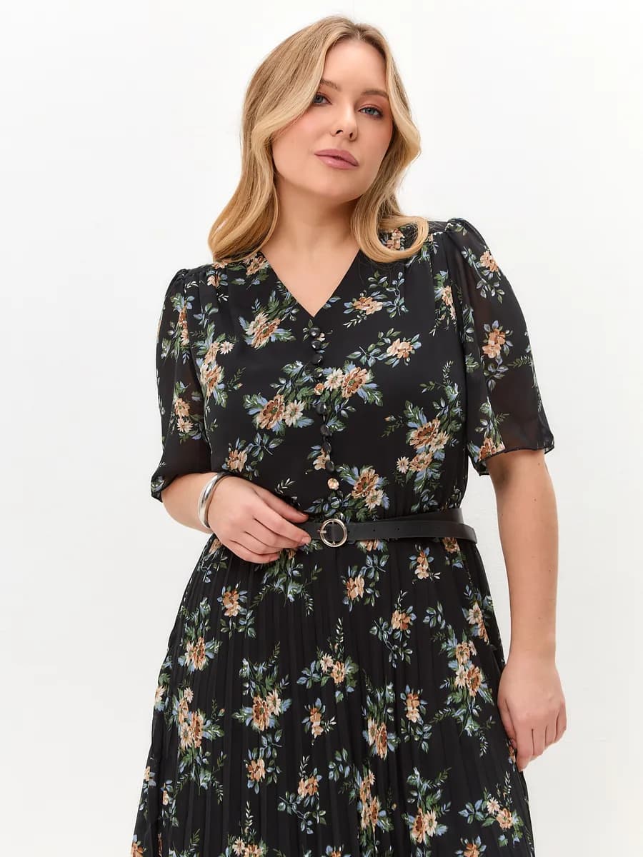 Платье больших размеров