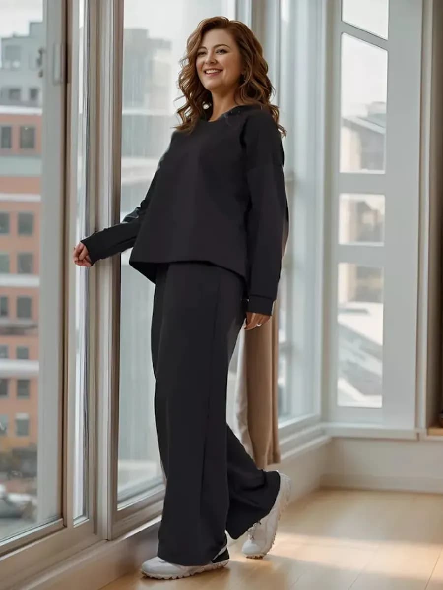 Костюм с широкими брюками палаццо