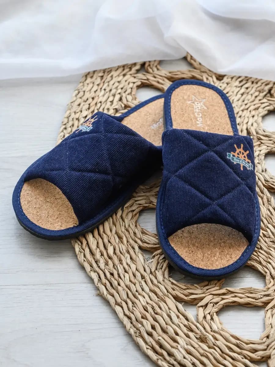 Тапочки домашние открытые на пробке