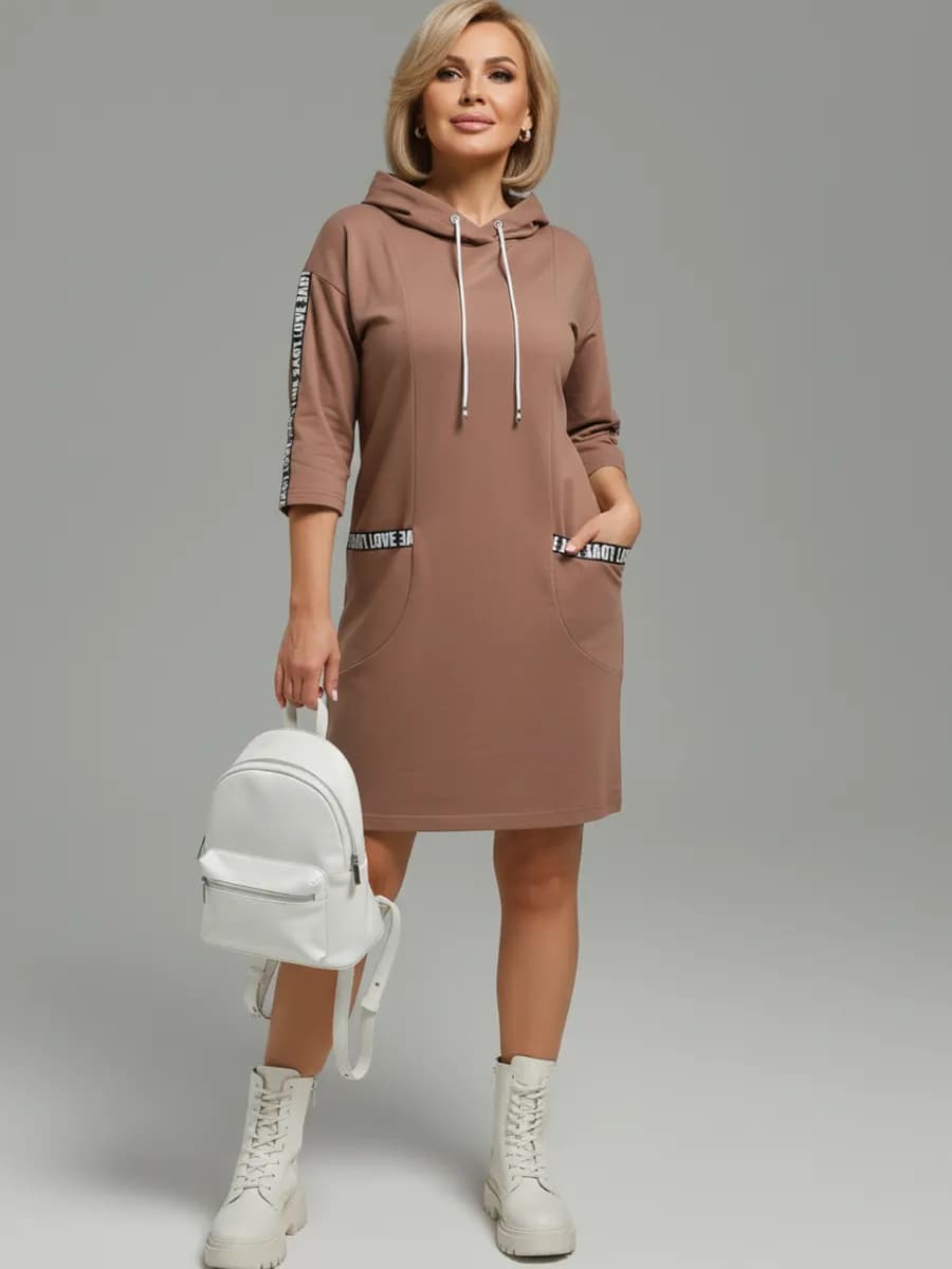 Спортивное платье больших размеров с капюшоном