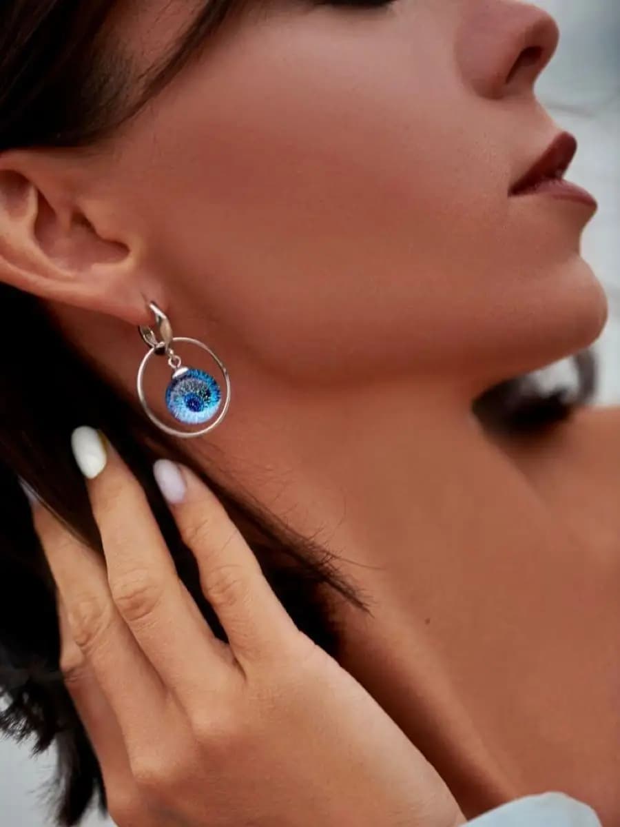 Серьги-кольца с камнем вечерние