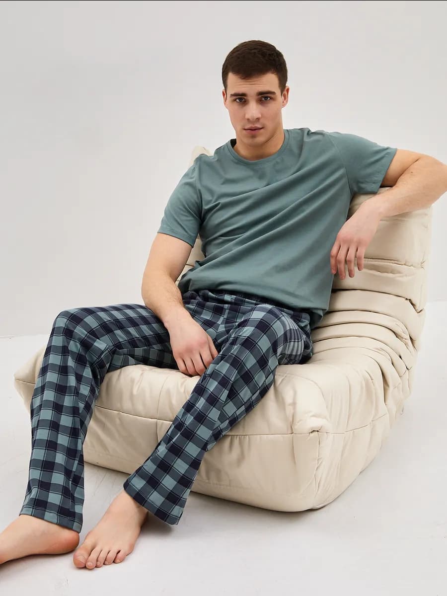 Пижама с брюками в клетку