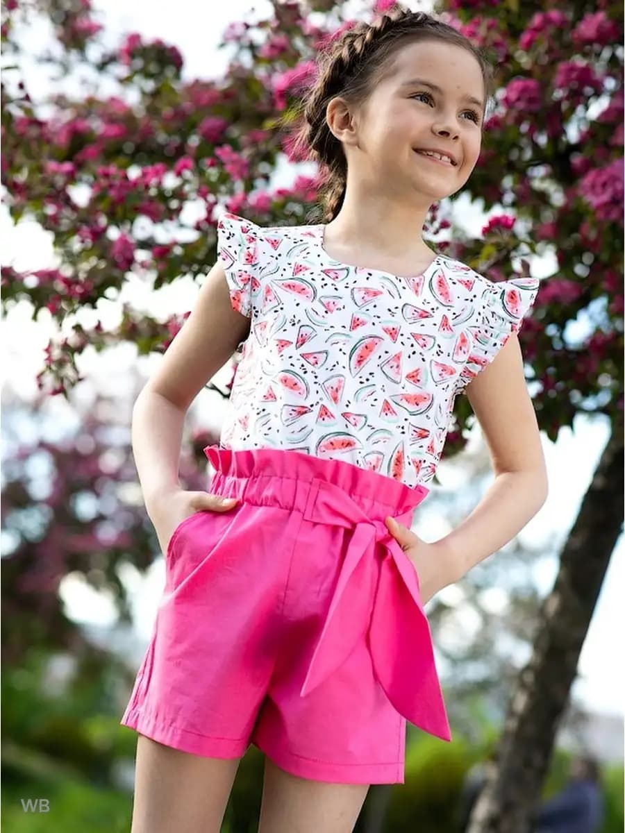 Шорты короткие с карманами нарядные