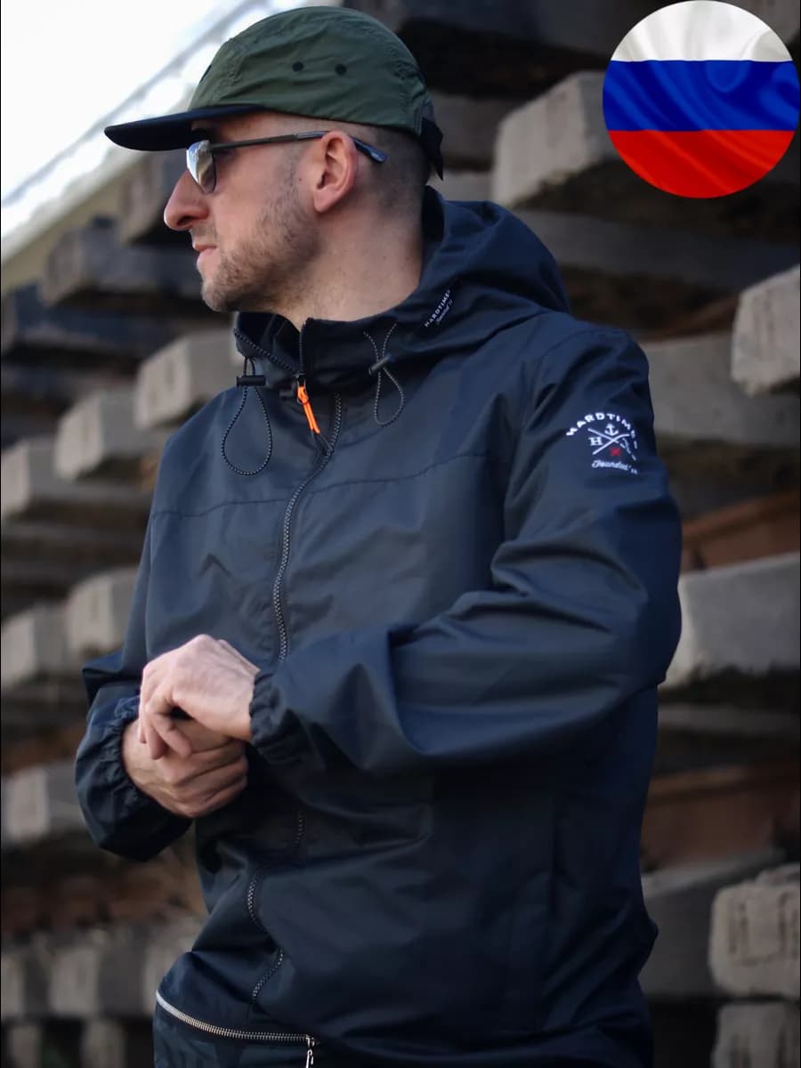 Ветровка с капюшоном и маской-снудом