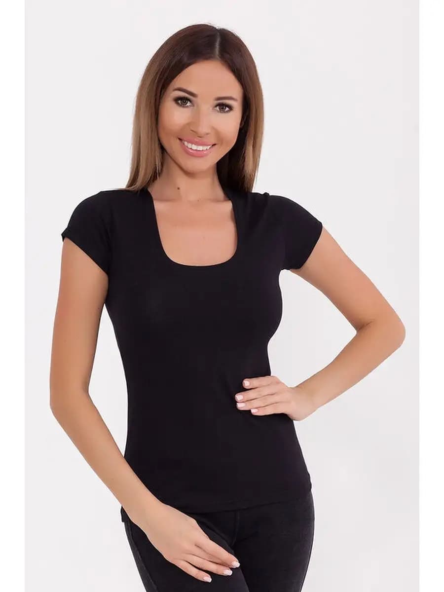 Базовая однотонная футболка