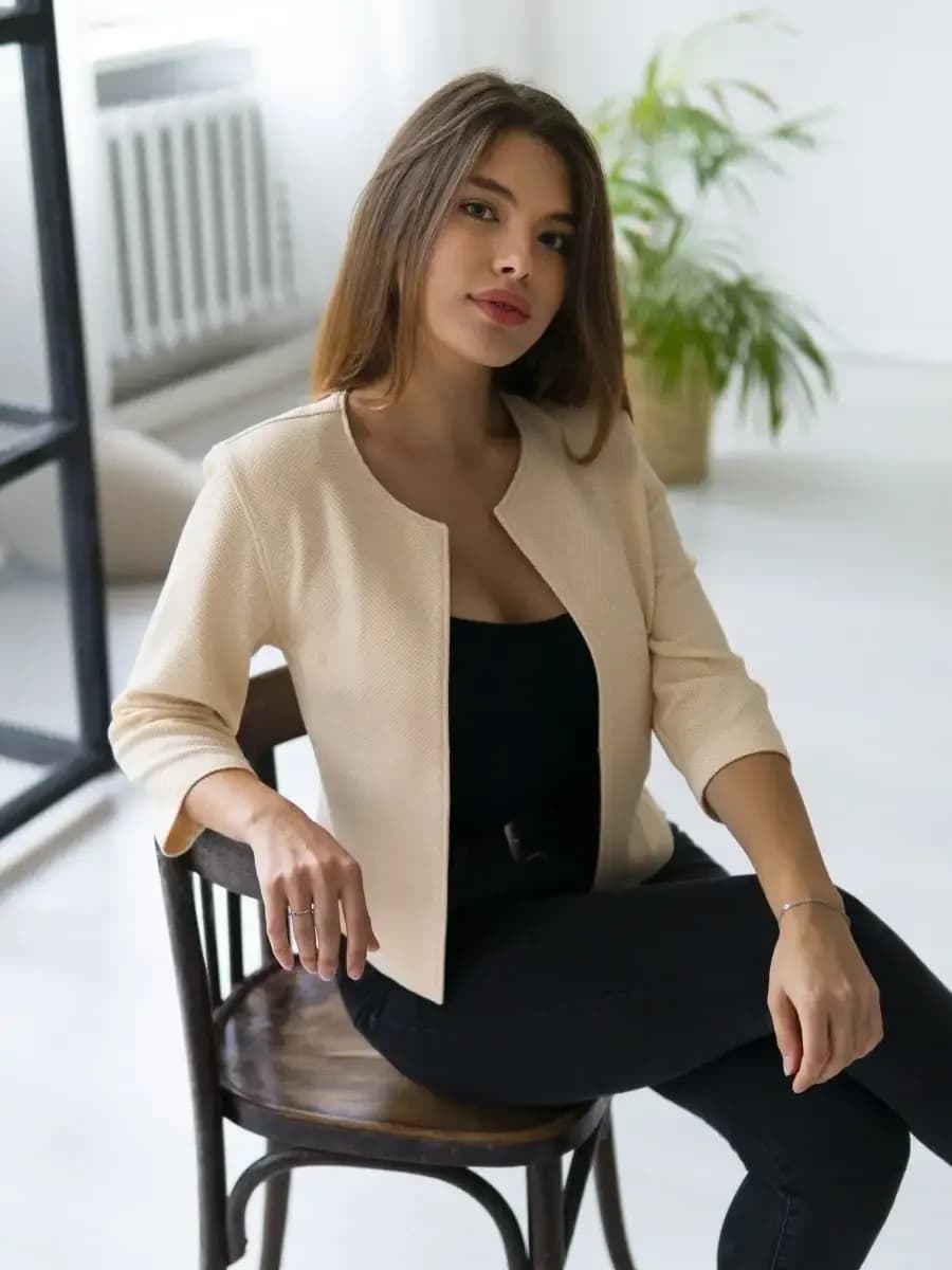 Жакет-пиджак классический бежевый