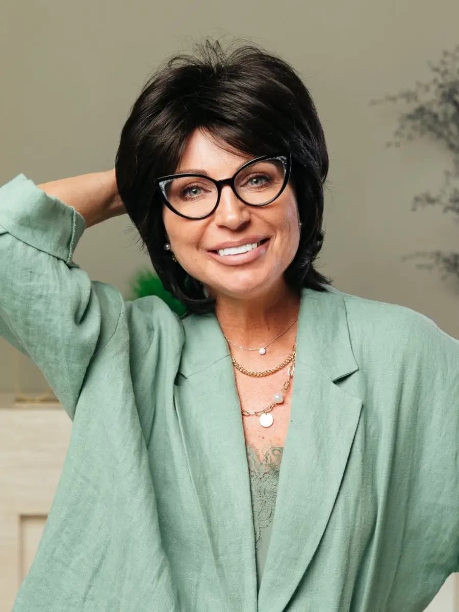 Парик короткая стрижка с челкой