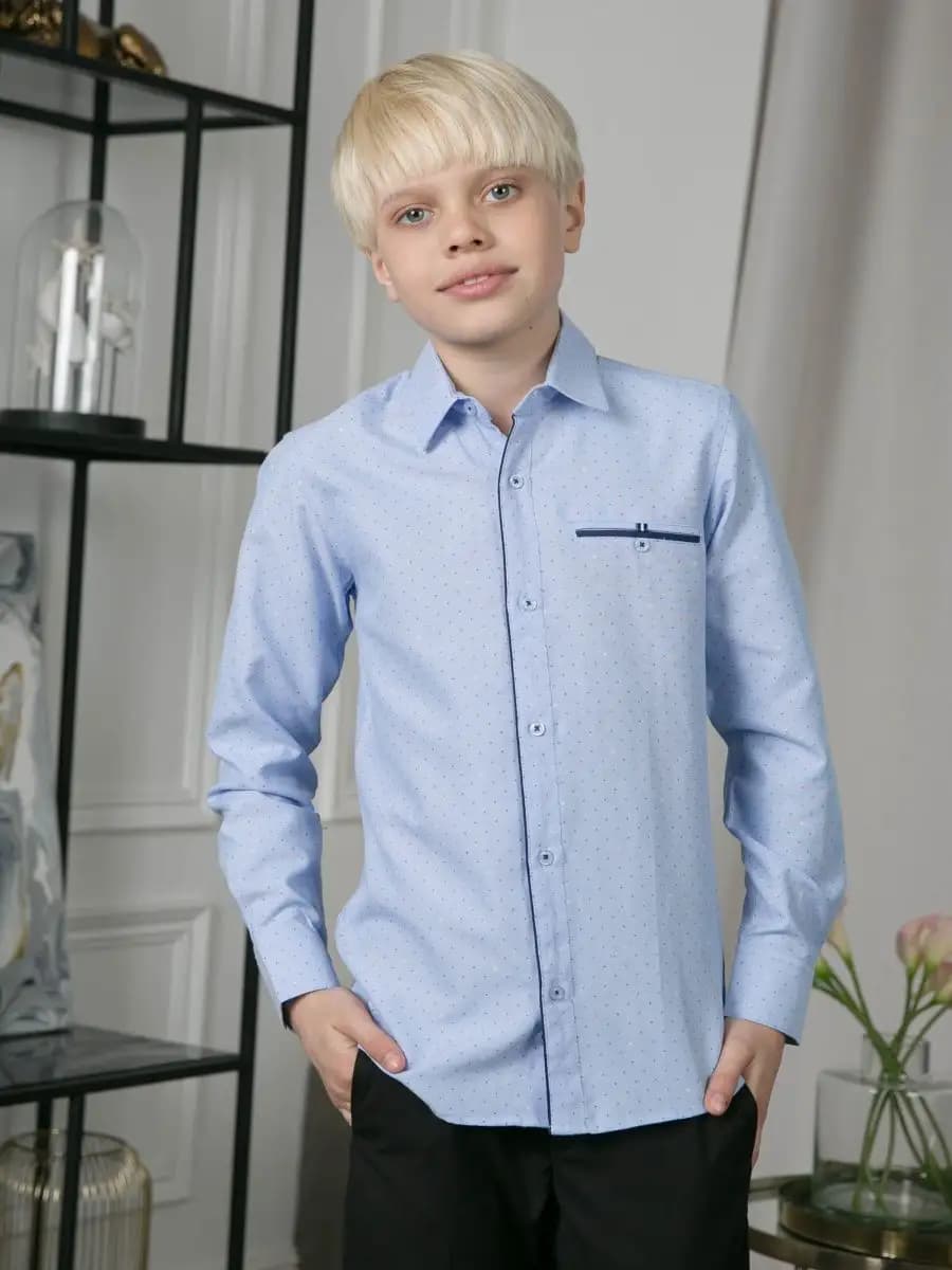 Рубашка голубая с длинным рукавом