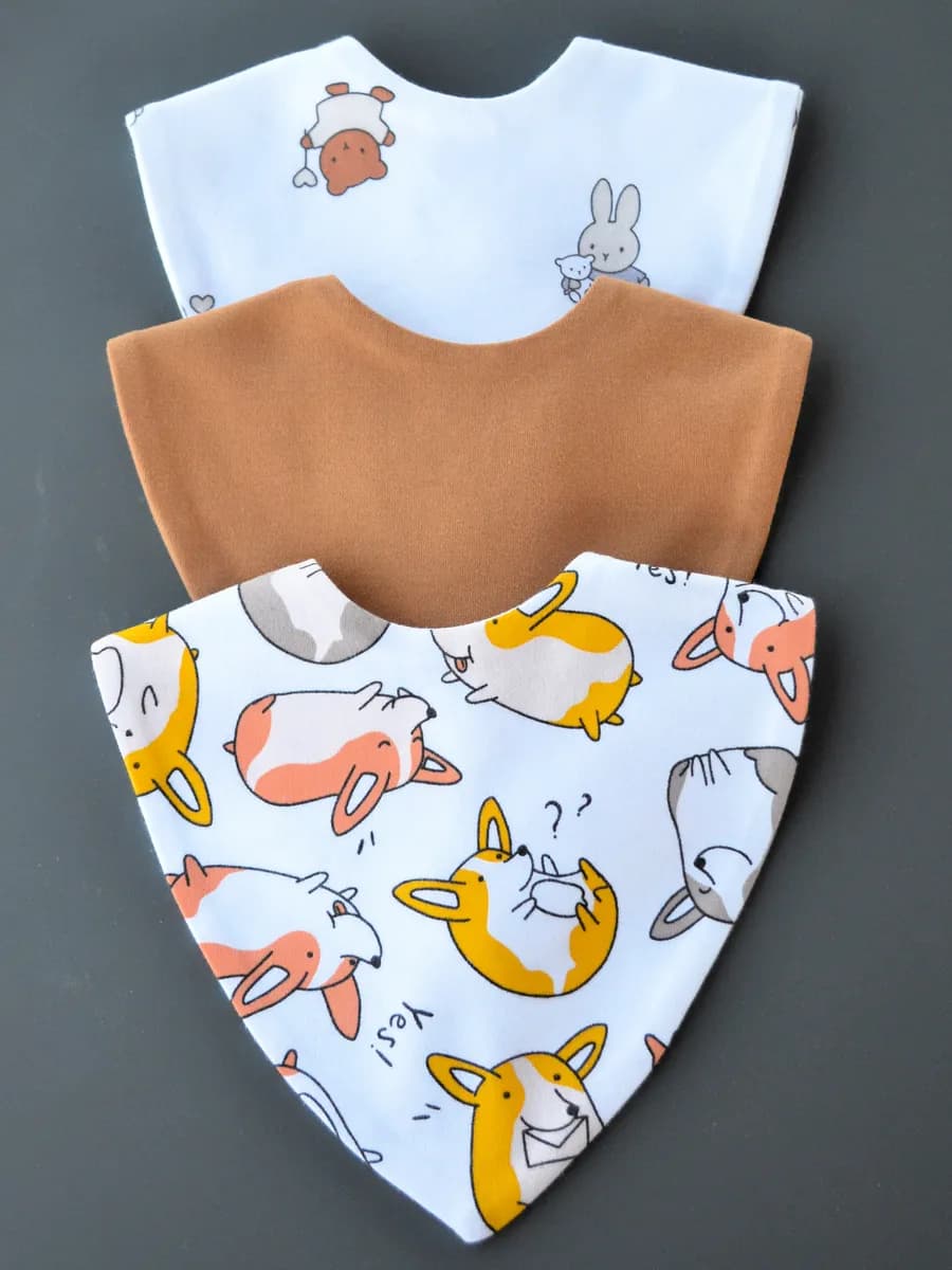 Слюнявчики для кормления