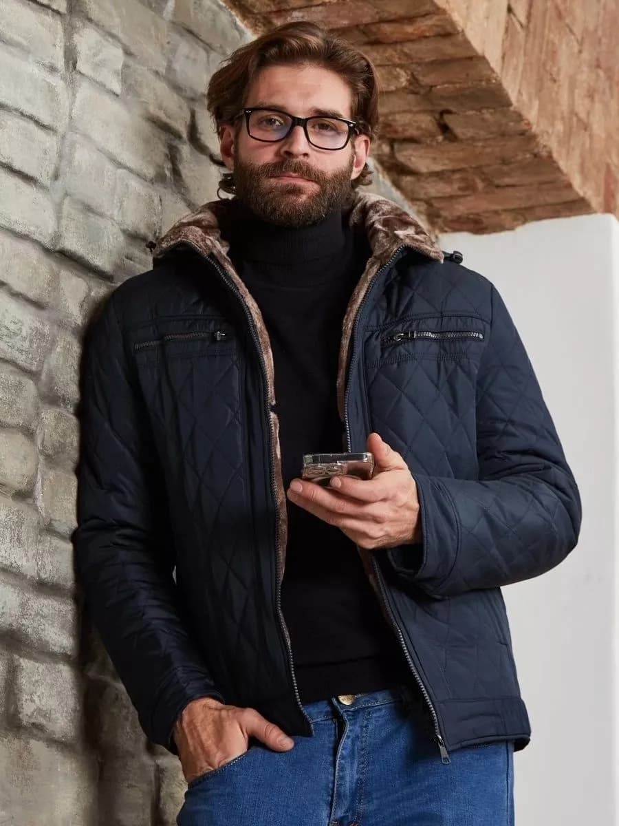 Демисезонная куртка с меховой подкладкой