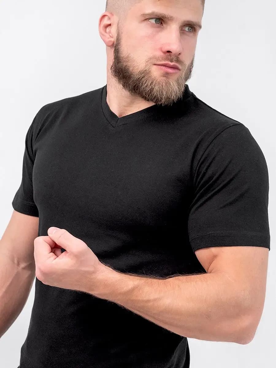 Футболка базовая с v-образным вырезом