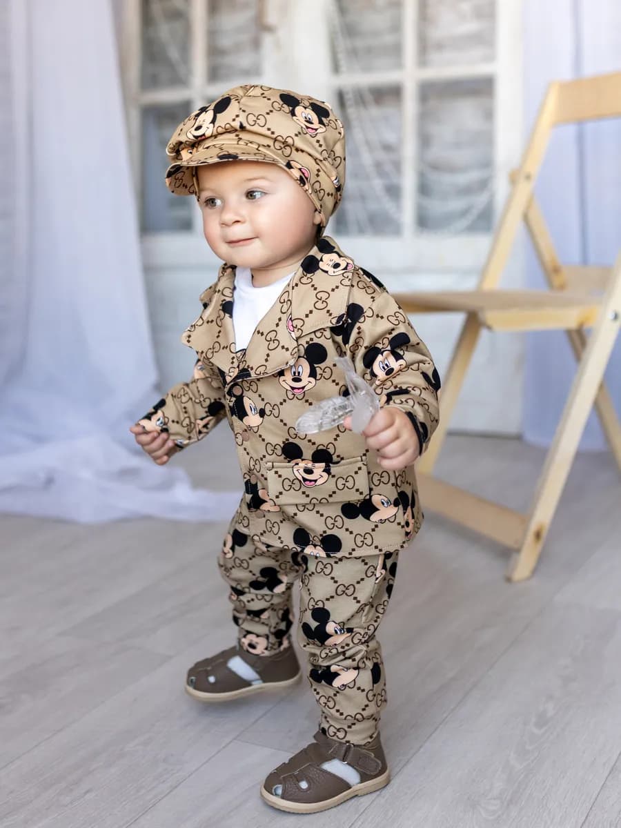 Костюм тройка для малышей с кепкой