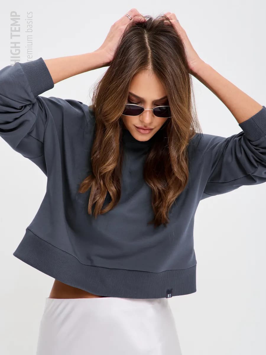 Укороченный кроп-свитшот оверсайз