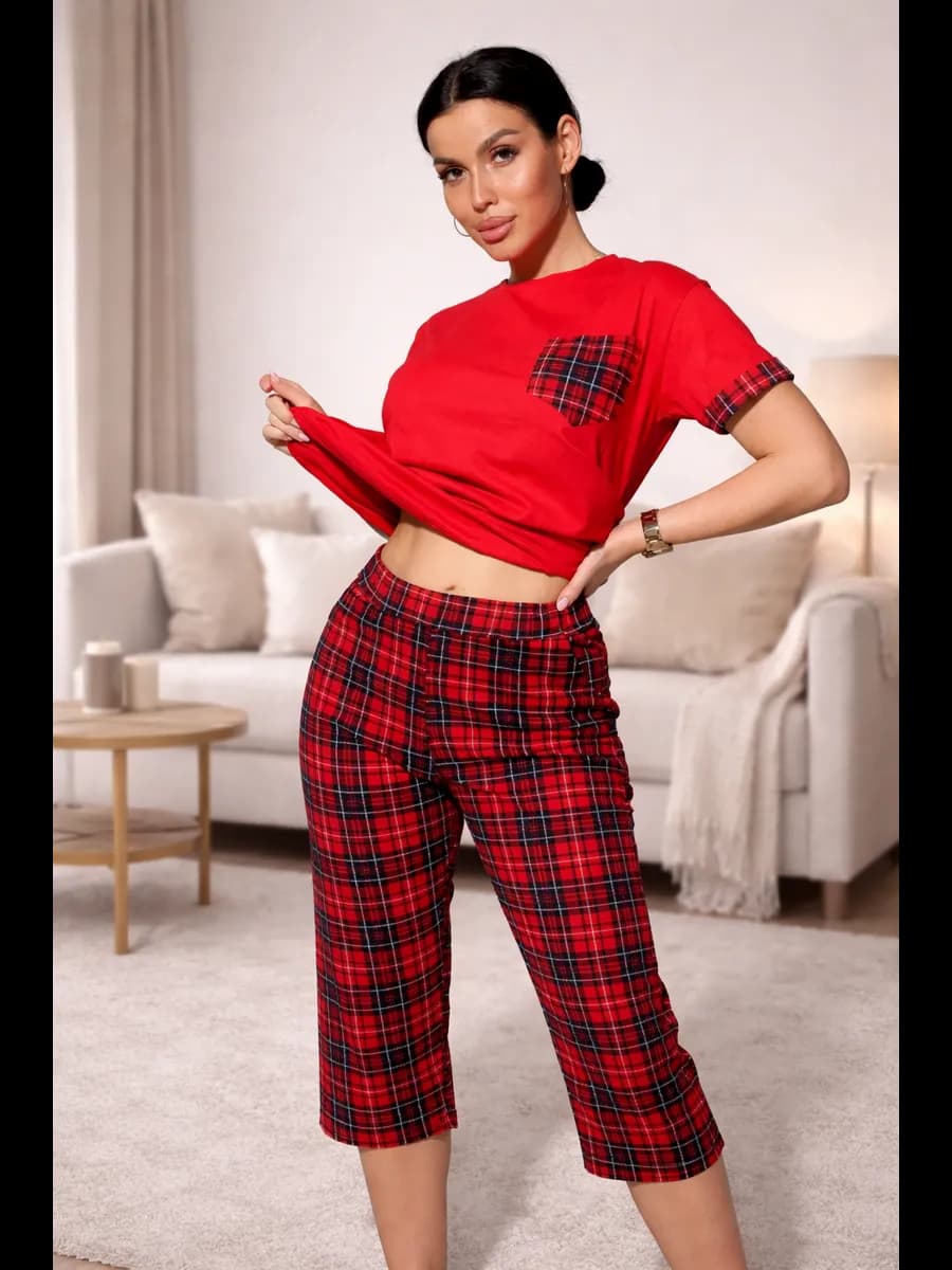 Домашний костюм с бриджами в клетку хлопок новогодний