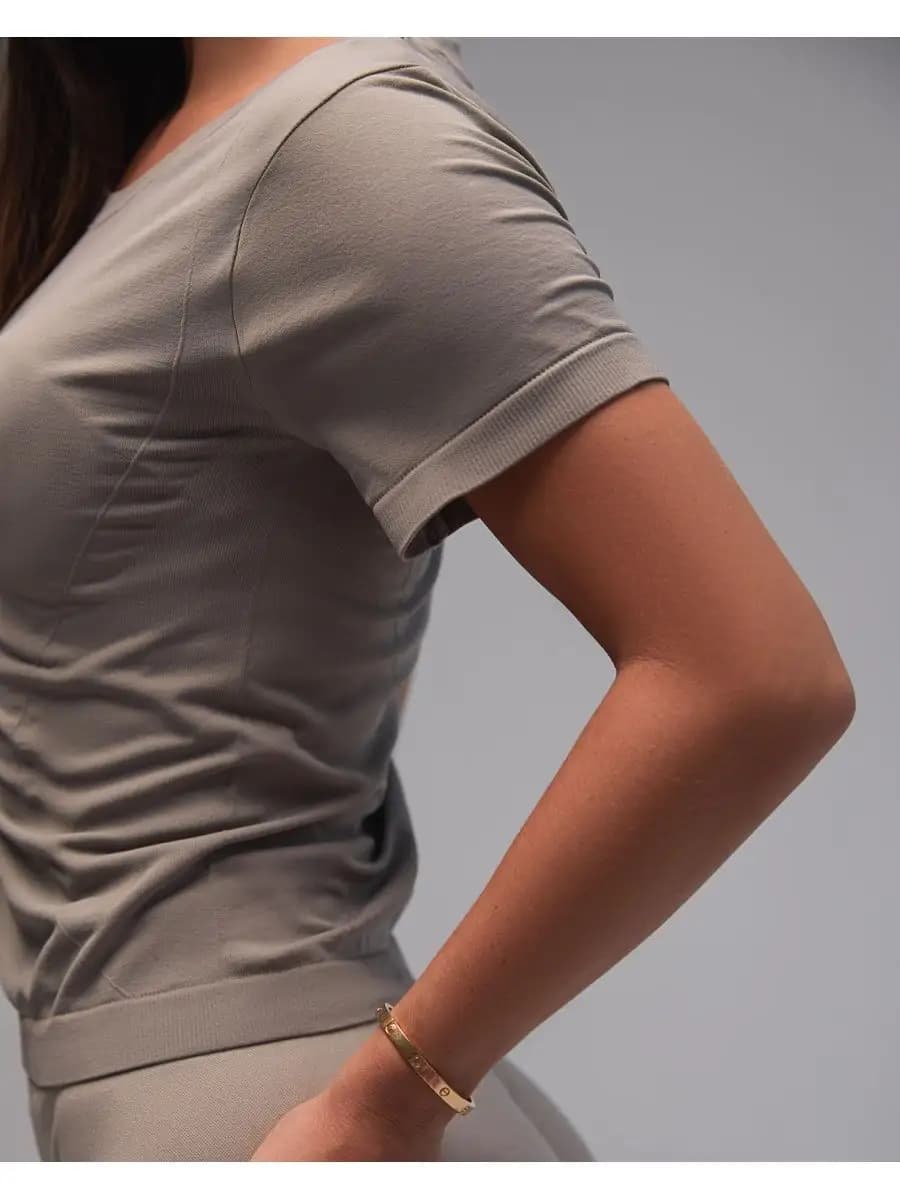 Футболка спортивная