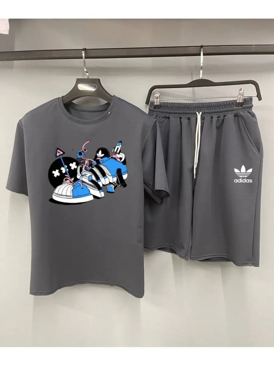 Костюм спортивный с шортами