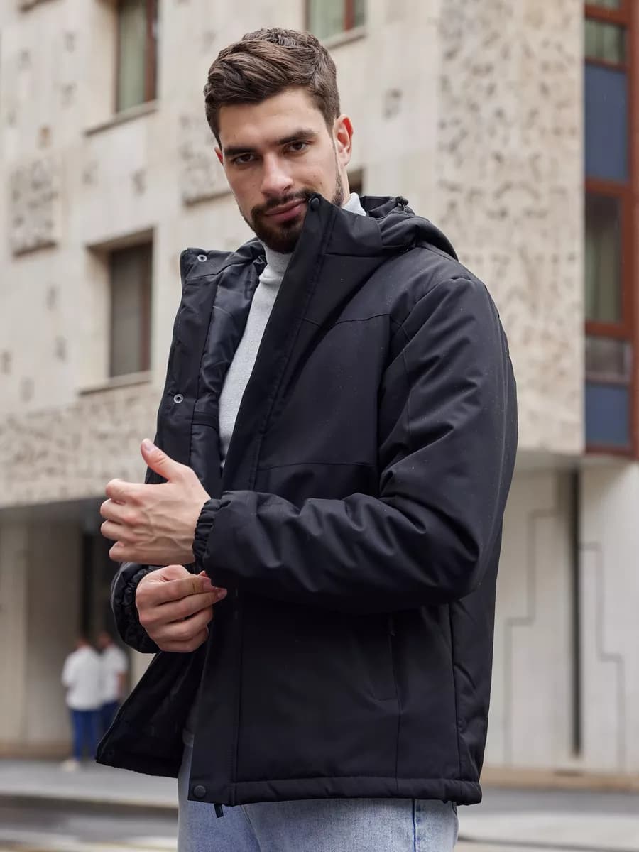 Куртка демисезонная с капюшоном - фото 1