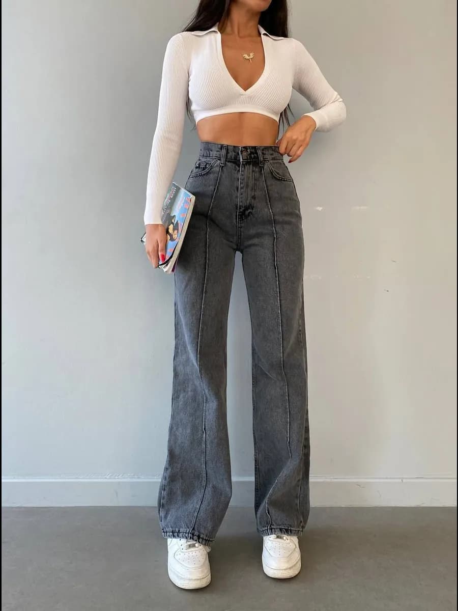 Джинсы с высокой посадкой трубы прямые