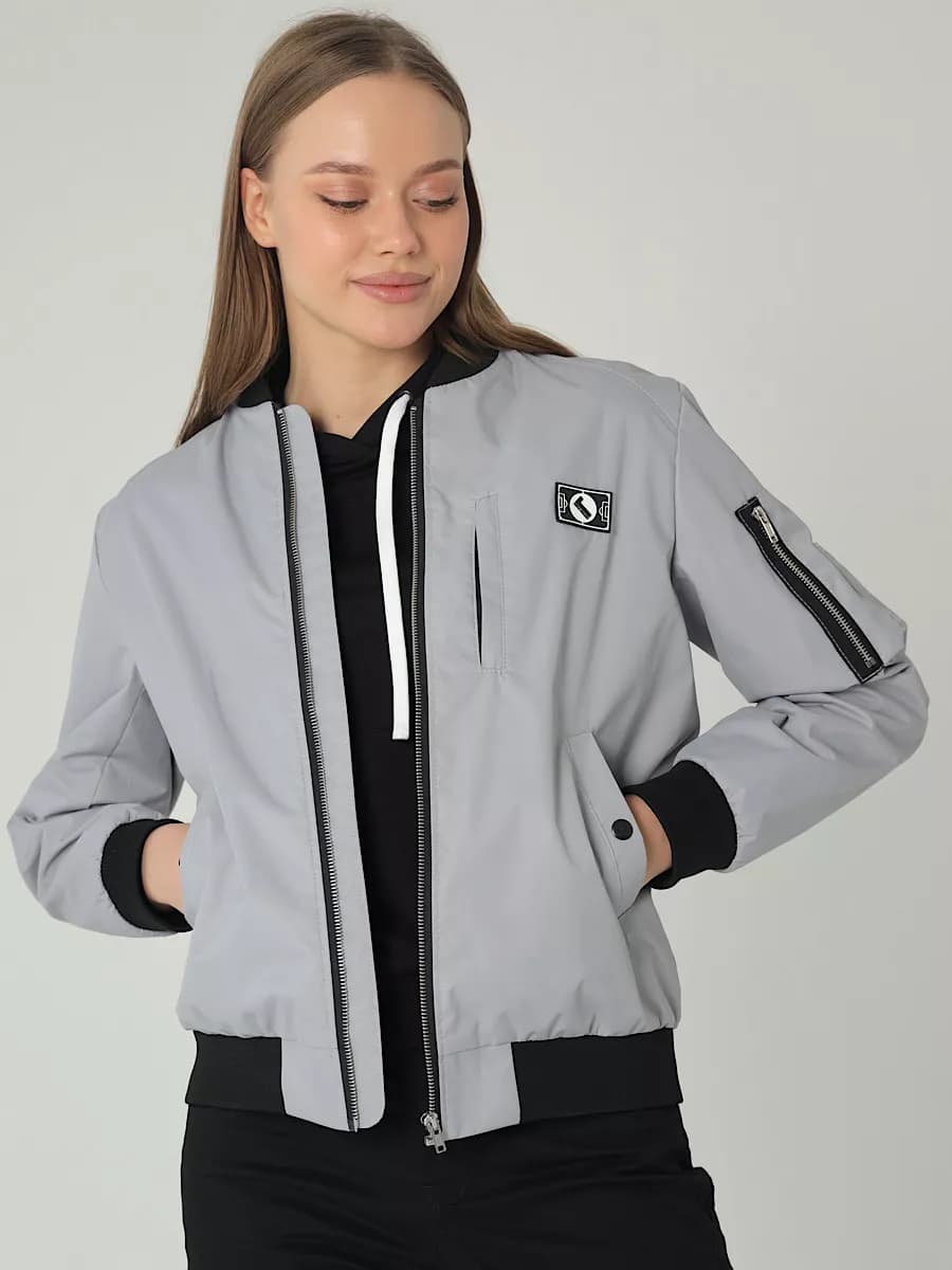 Женский бомбер осенний