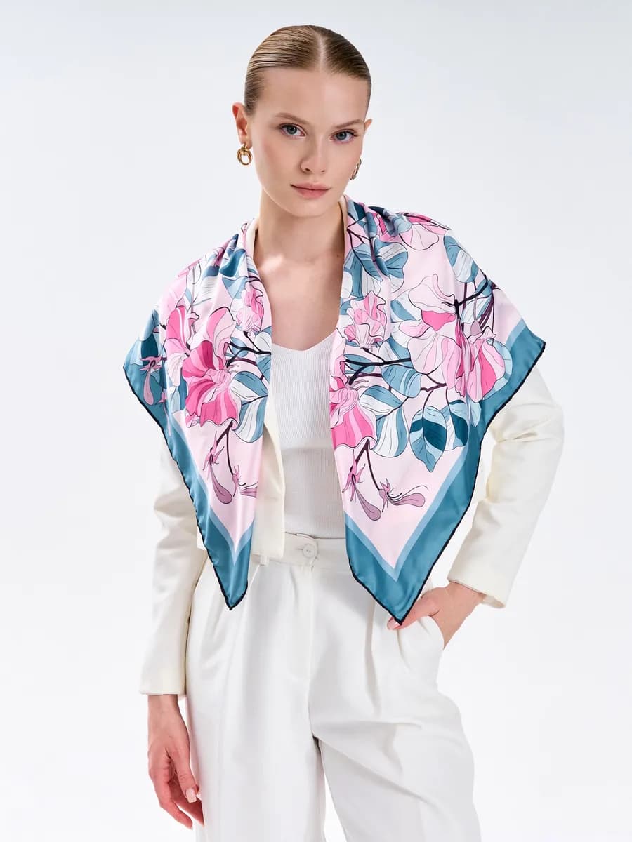 Платок шелковый на голову и шею