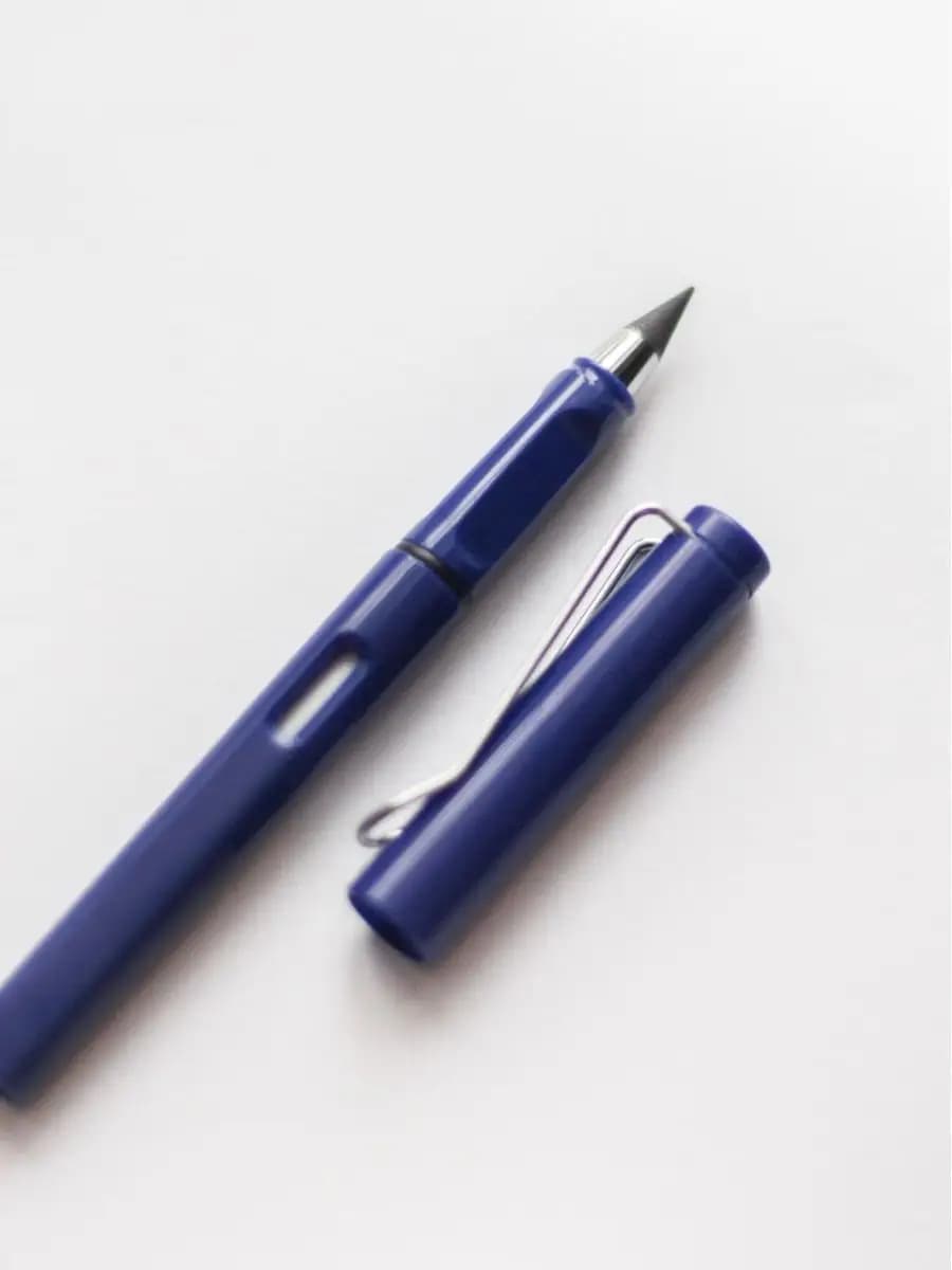 Вечный карандаш с ластиком простой