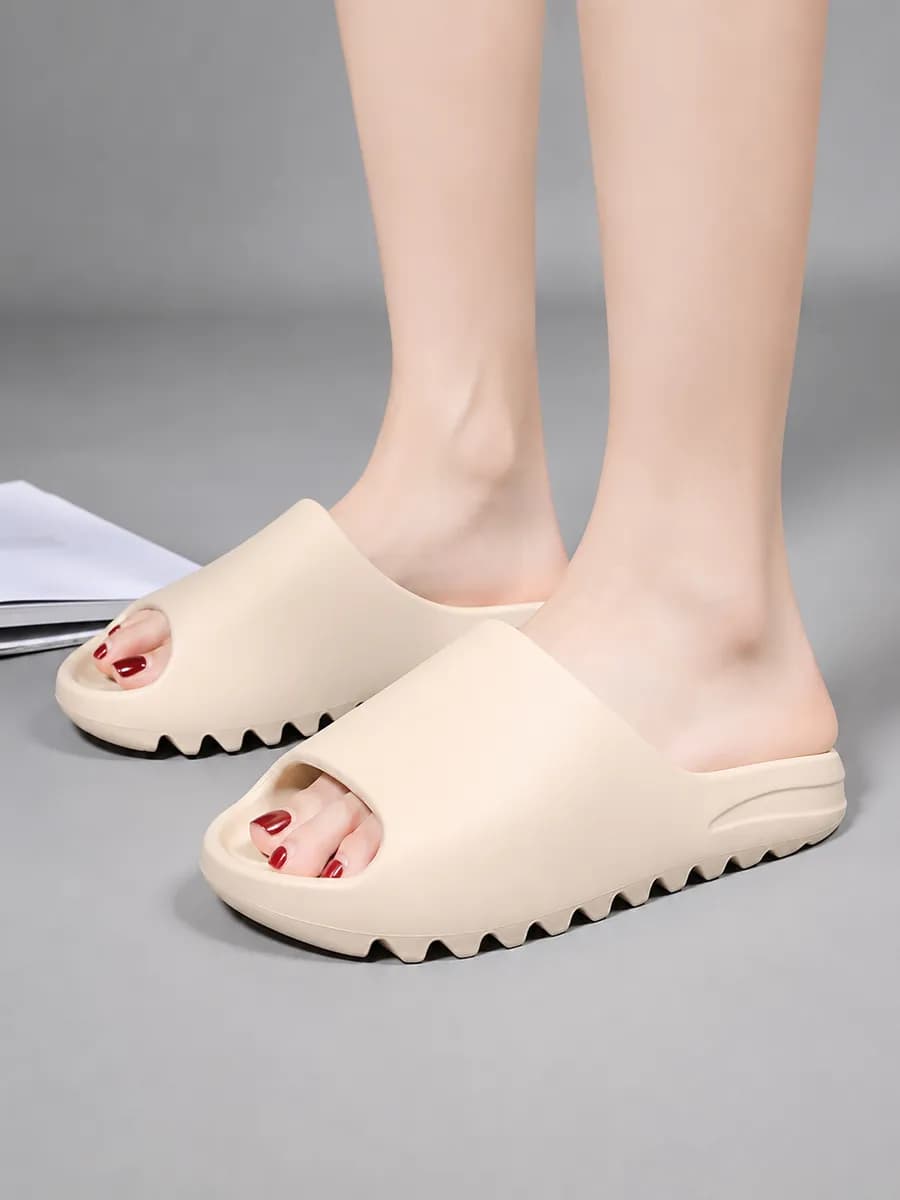 Сланцы yeezy slides для пляжа