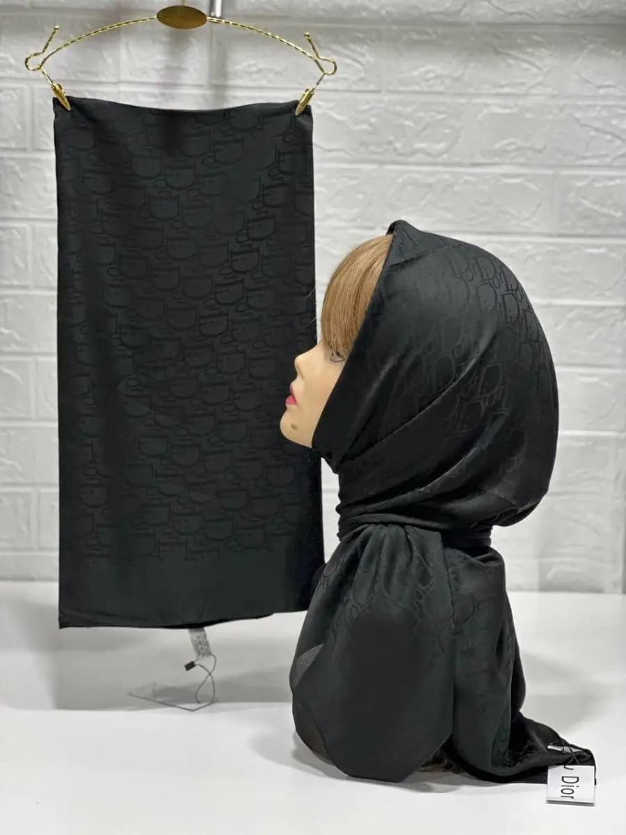 Платок бандана атласный 90 см в Подарочной упаковке