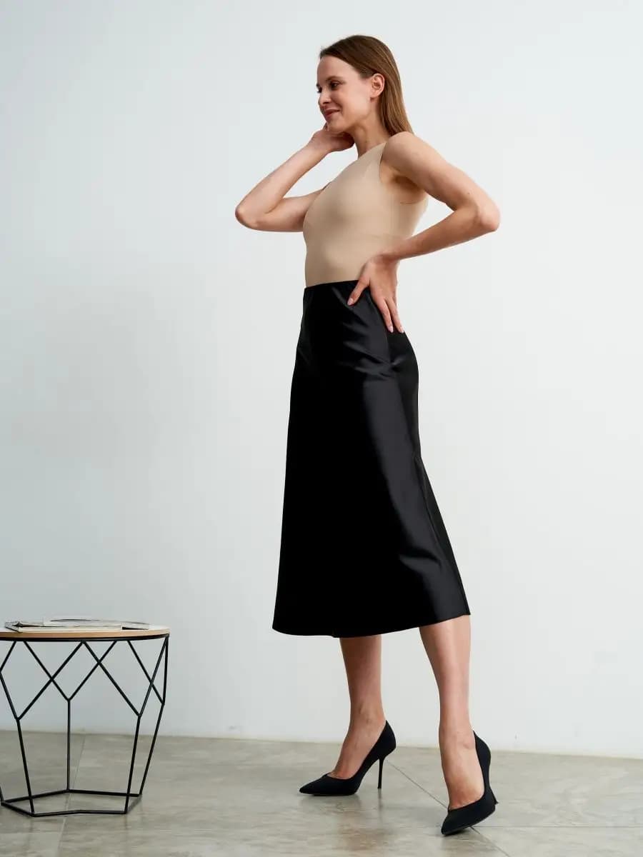 Юбка миди атласная трапеция а-силуэт с молнией