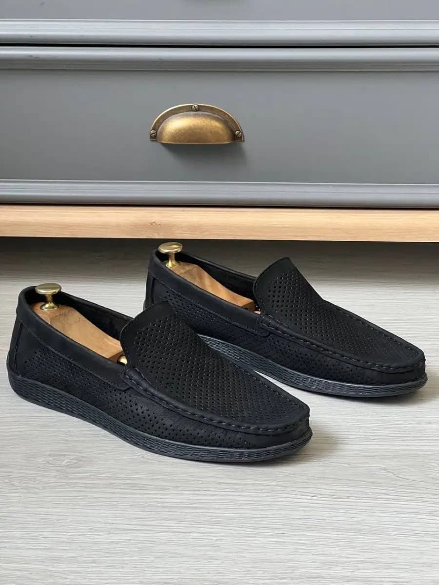 Мокасины перфорированные из натуральной кожи